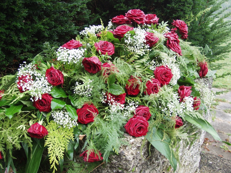 funeraire-ST CYR SUR MER-min_roses-61203